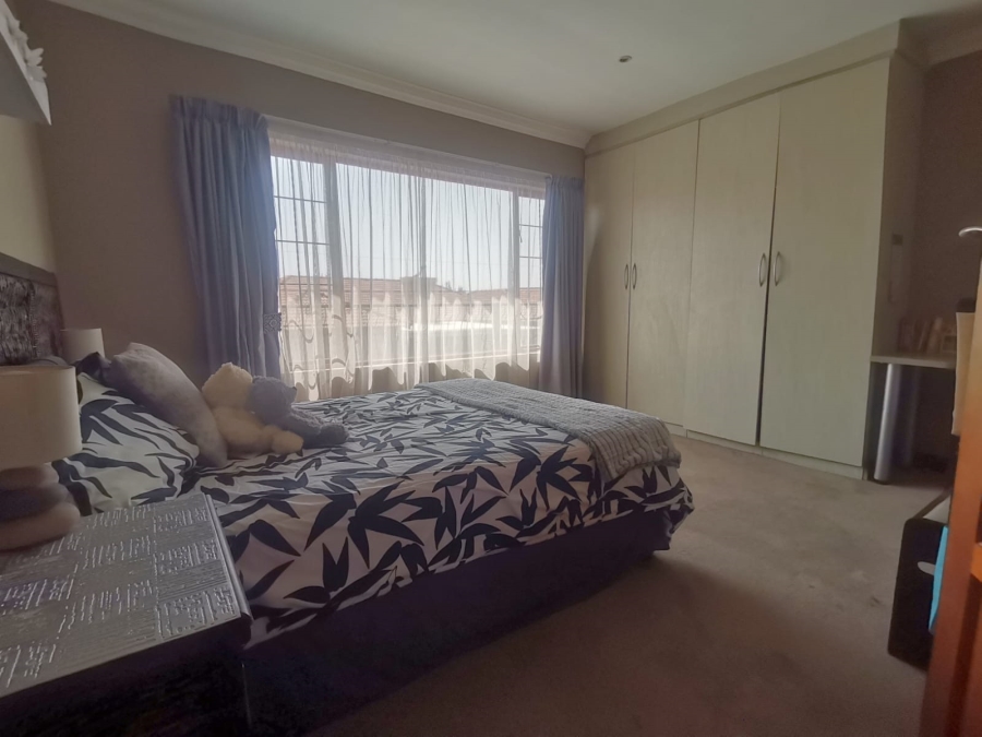 3 Bedroom Property for Sale in Vanderbijlpark SE 8 Gauteng