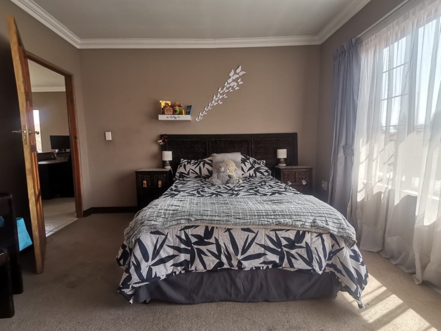 3 Bedroom Property for Sale in Vanderbijlpark SE 8 Gauteng