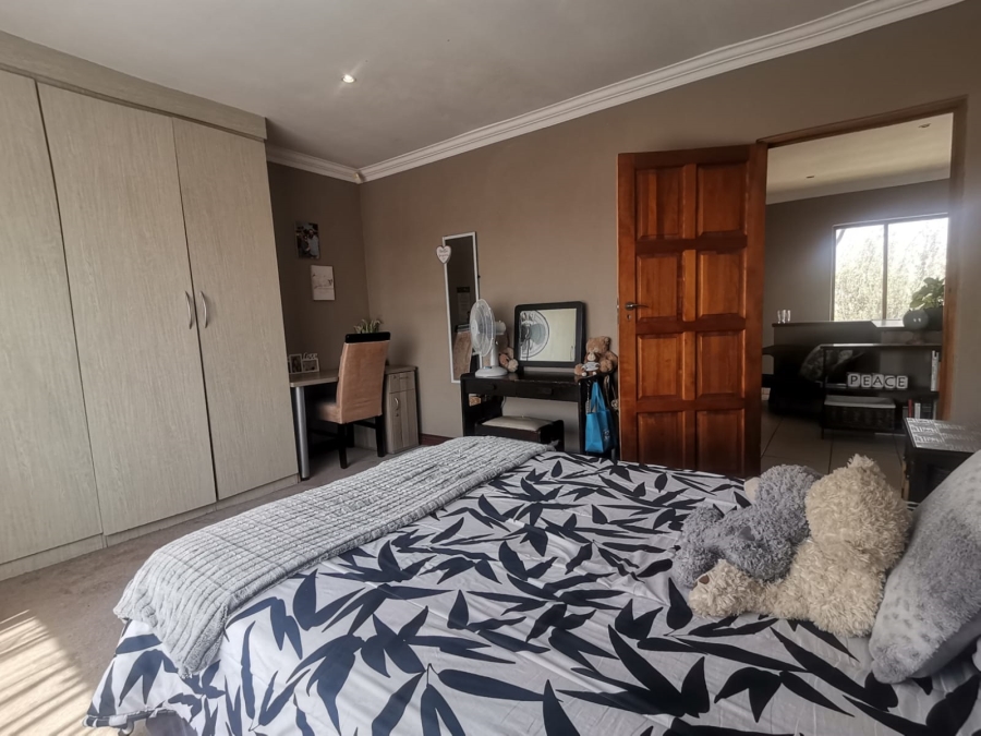 3 Bedroom Property for Sale in Vanderbijlpark SE 8 Gauteng