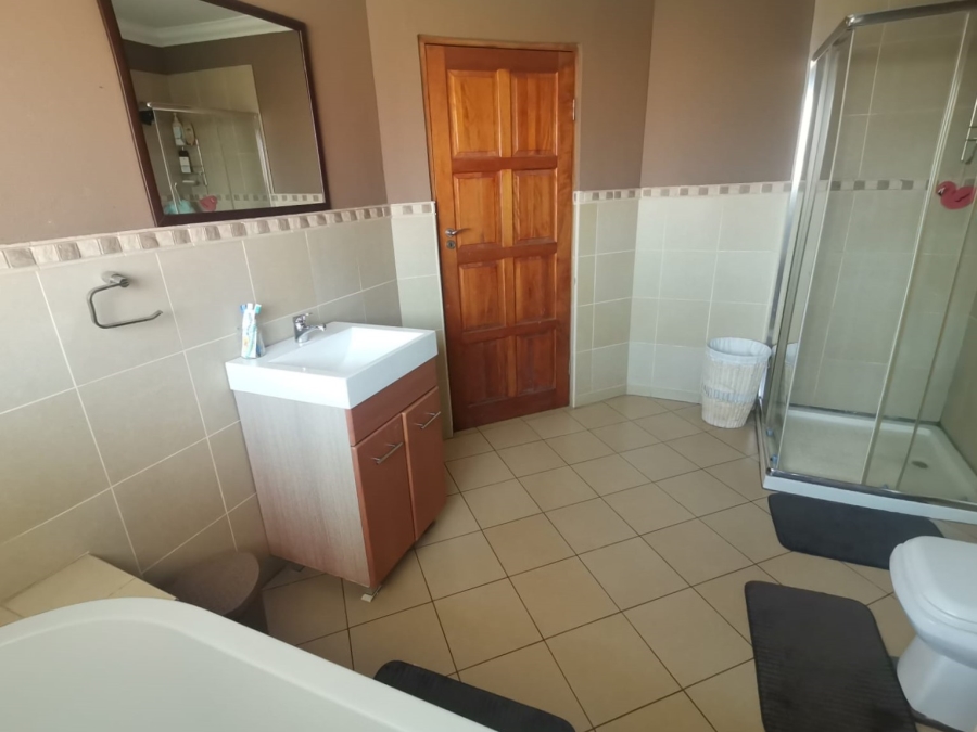 3 Bedroom Property for Sale in Vanderbijlpark SE 8 Gauteng