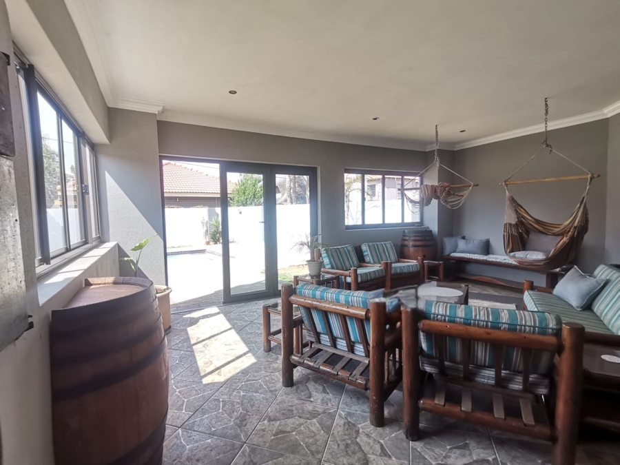3 Bedroom Property for Sale in Vanderbijlpark SE 8 Gauteng