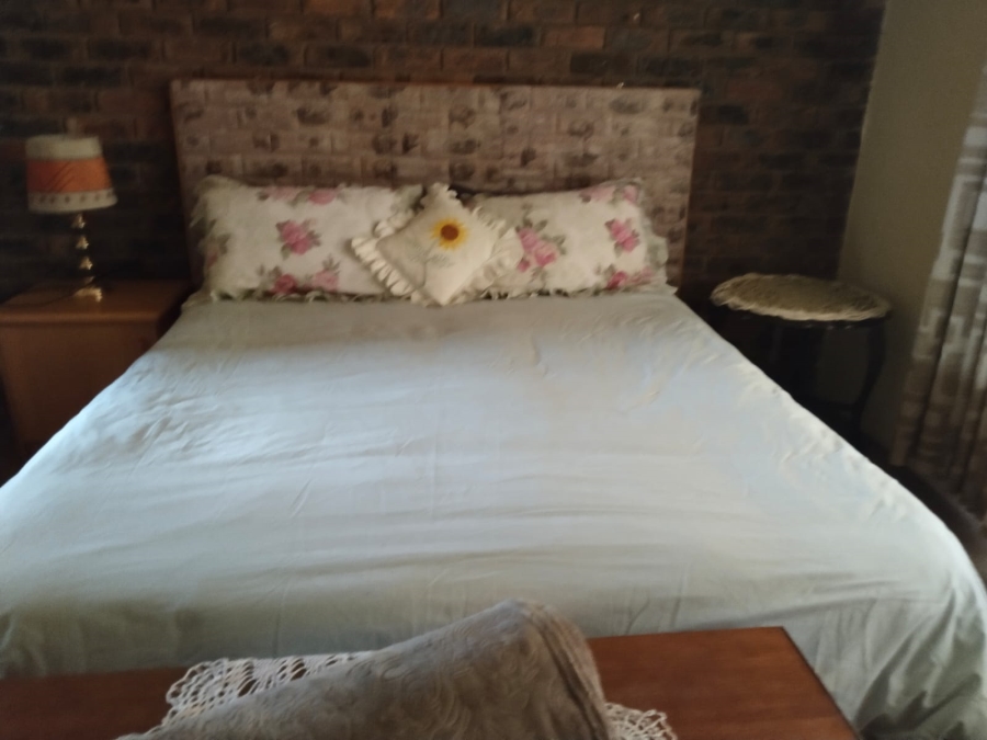 3 Bedroom Property for Sale in Hartbeesfontein AH Gauteng