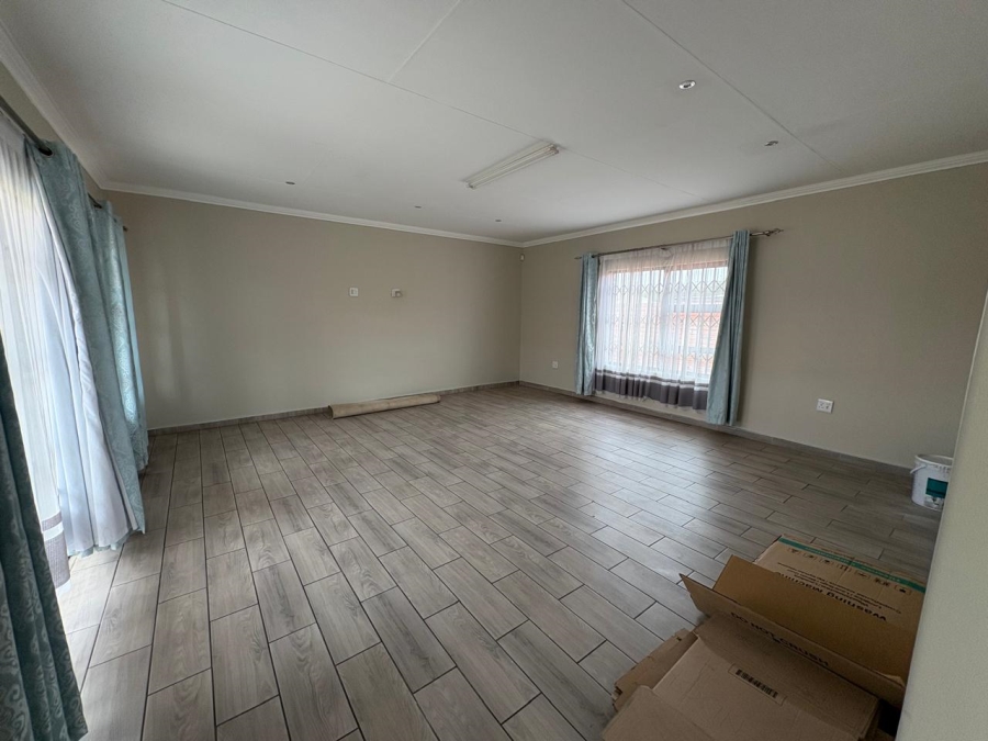 3 Bedroom Property for Sale in Kookrus Gauteng