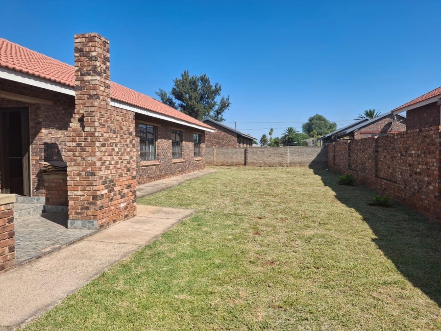 3 Bedroom Property for Sale in Kookrus Gauteng