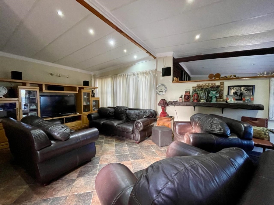 4 Bedroom Property for Sale in Three Rivers East Gauteng