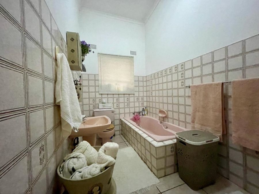 4 Bedroom Property for Sale in Three Rivers East Gauteng