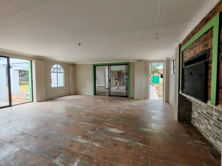 4 Bedroom Property for Sale in Three Rivers Gauteng