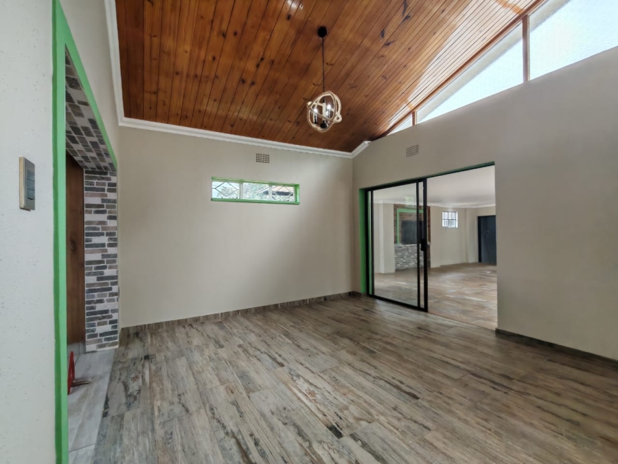 4 Bedroom Property for Sale in Three Rivers Gauteng