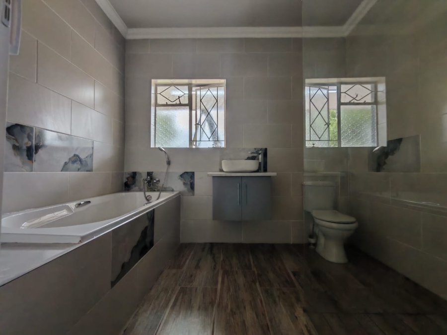 4 Bedroom Property for Sale in Three Rivers Gauteng