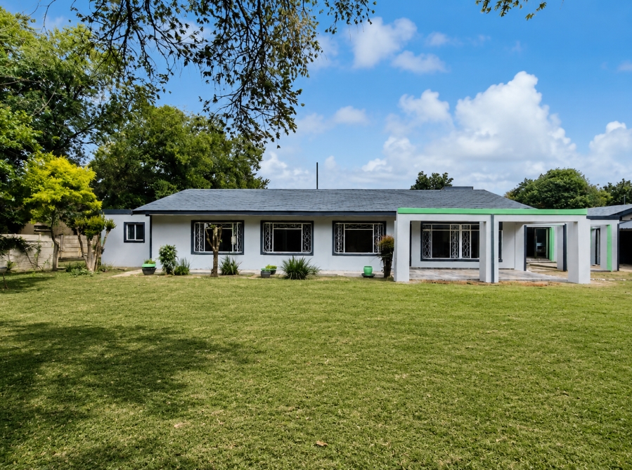 4 Bedroom Property for Sale in Three Rivers Gauteng