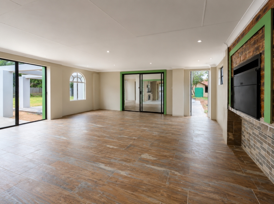 4 Bedroom Property for Sale in Three Rivers Gauteng