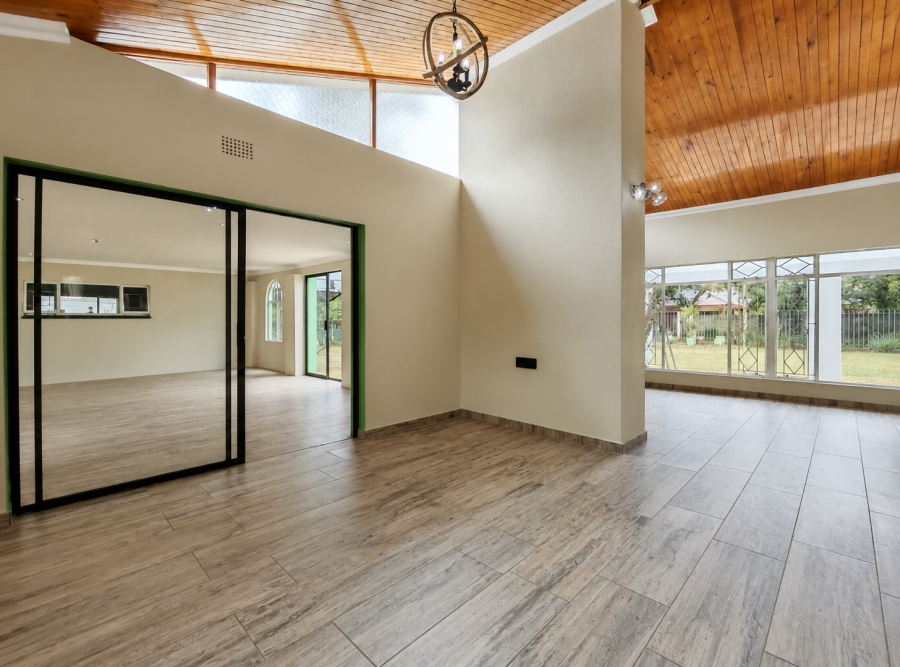 4 Bedroom Property for Sale in Three Rivers Gauteng