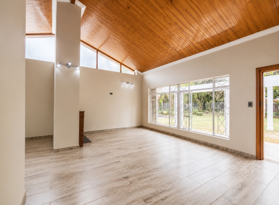 4 Bedroom Property for Sale in Three Rivers Gauteng