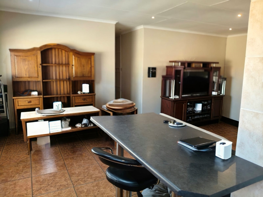 To Let 3 Bedroom Property for Rent in Kookrus Gauteng