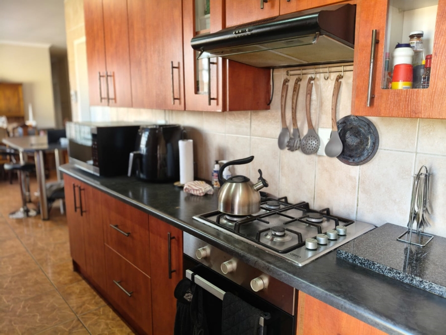 To Let 3 Bedroom Property for Rent in Kookrus Gauteng