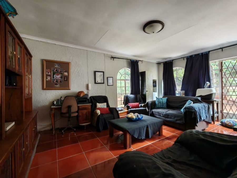 5 Bedroom Property for Sale in Glen Donald A H Gauteng