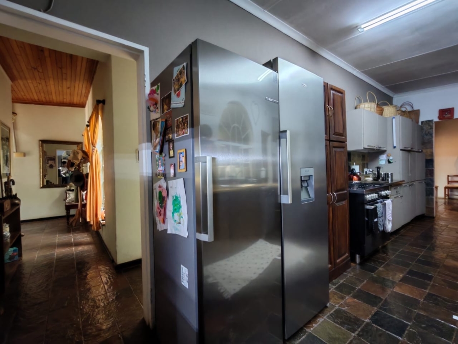 5 Bedroom Property for Sale in Glen Donald A H Gauteng