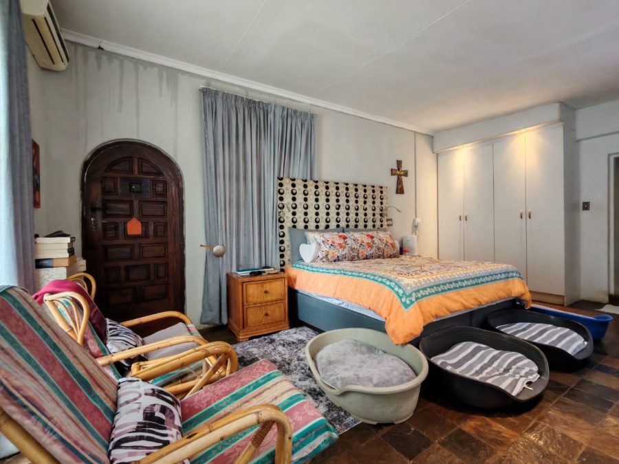 5 Bedroom Property for Sale in Glen Donald A H Gauteng