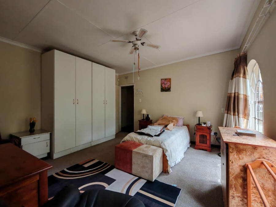 5 Bedroom Property for Sale in Glen Donald A H Gauteng