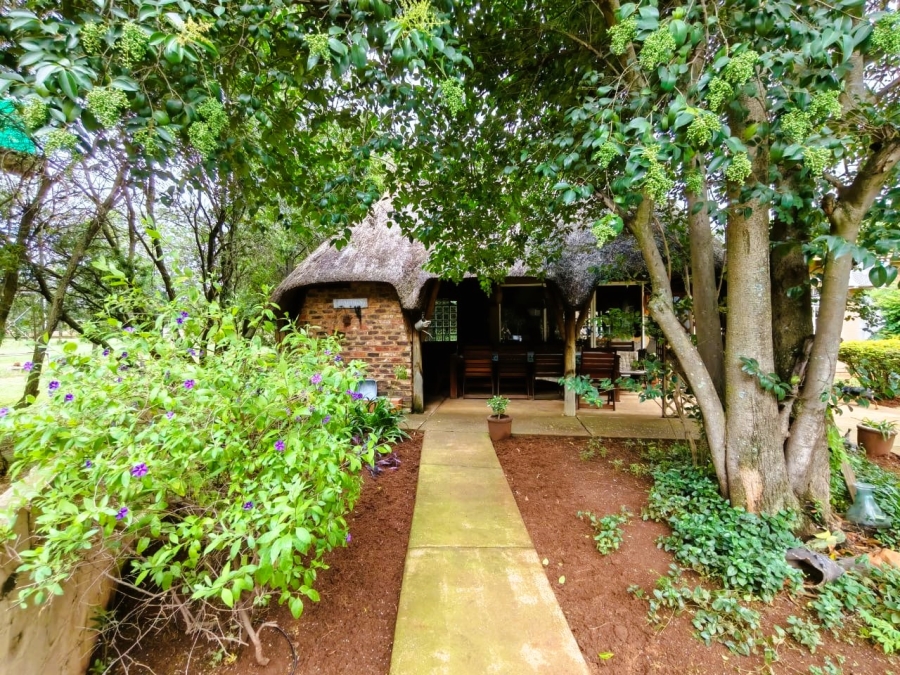 5 Bedroom Property for Sale in Glen Donald A H Gauteng