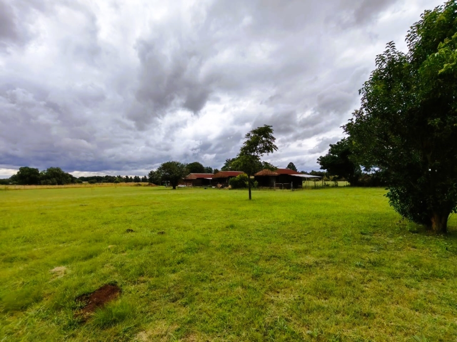 5 Bedroom Property for Sale in Glen Donald A H Gauteng