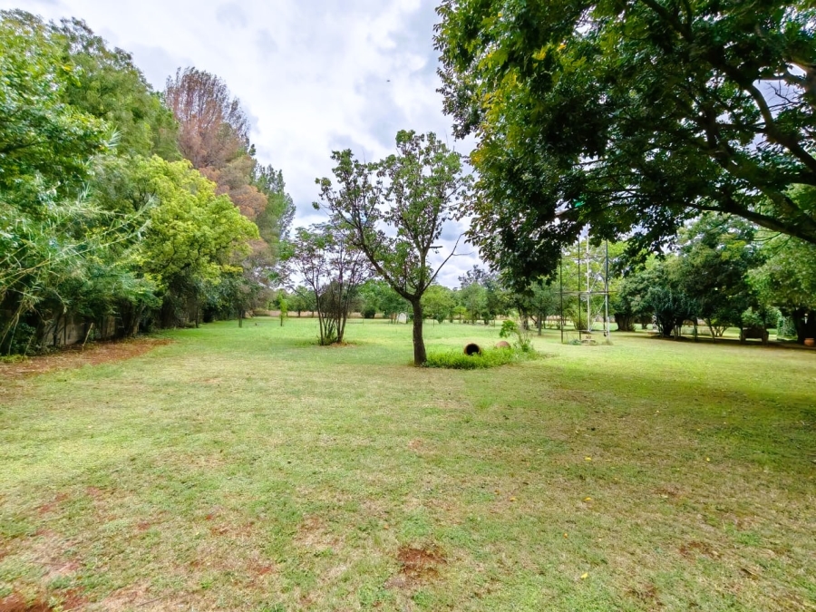 5 Bedroom Property for Sale in Glen Donald A H Gauteng