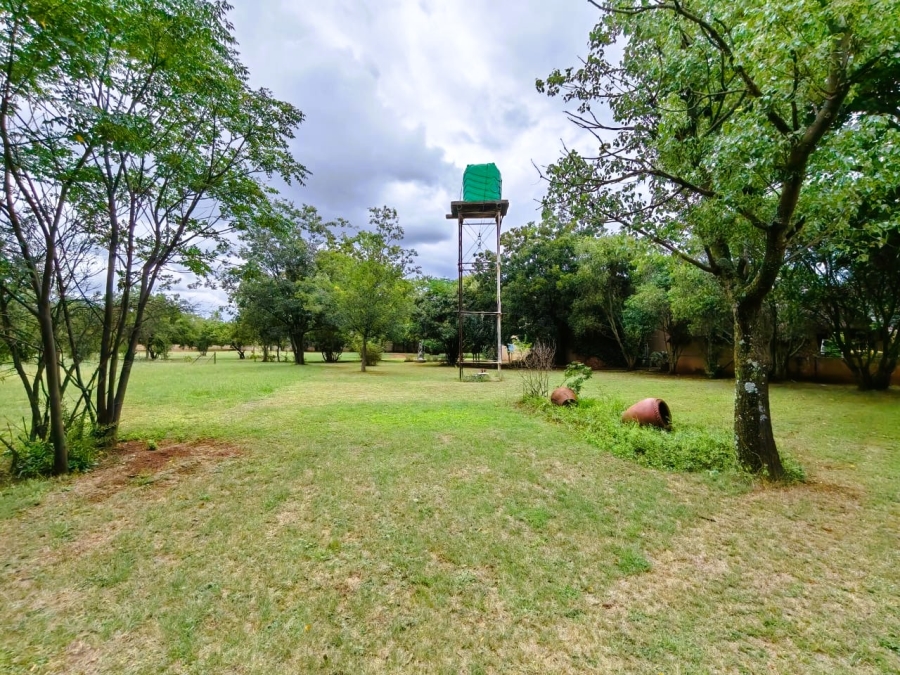 5 Bedroom Property for Sale in Glen Donald A H Gauteng