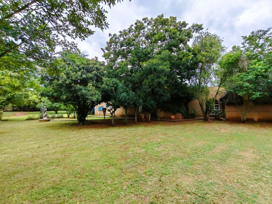 5 Bedroom Property for Sale in Glen Donald A H Gauteng