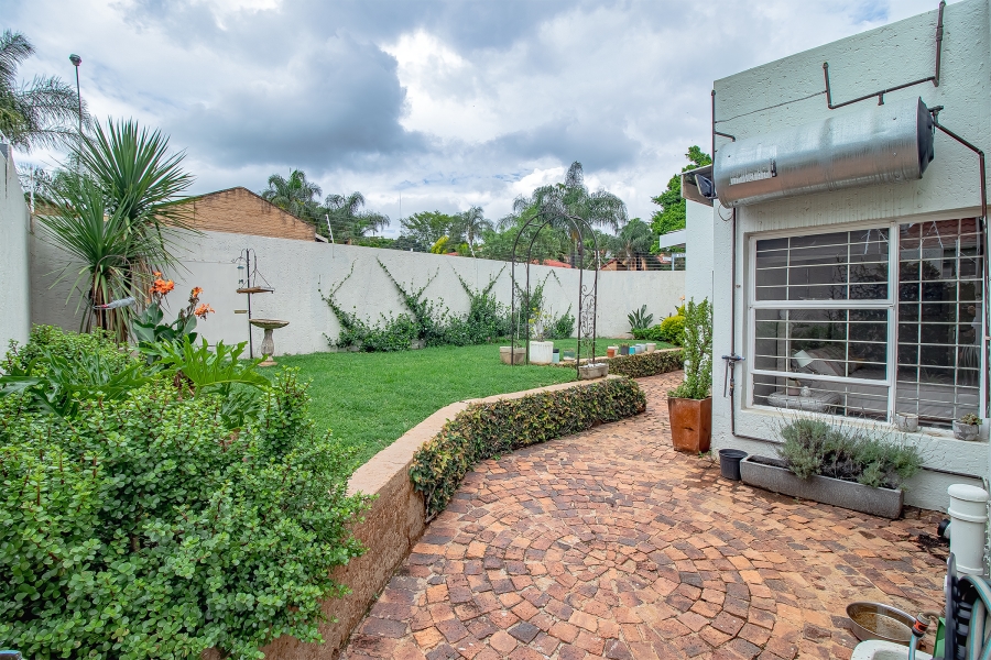 3 Bedroom Property for Sale in Faerie Glen Gauteng