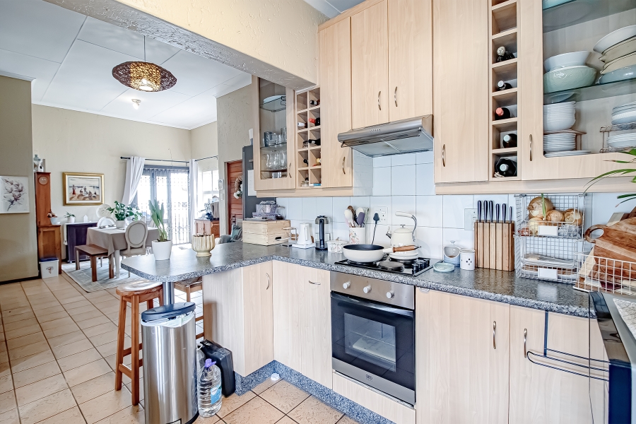 3 Bedroom Property for Sale in Faerie Glen Gauteng