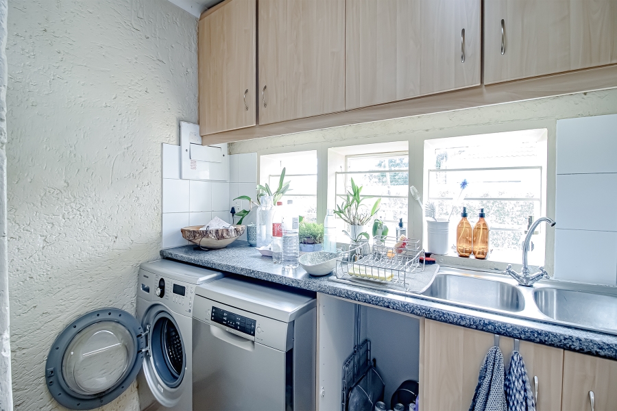 3 Bedroom Property for Sale in Faerie Glen Gauteng