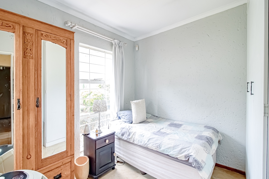 3 Bedroom Property for Sale in Faerie Glen Gauteng