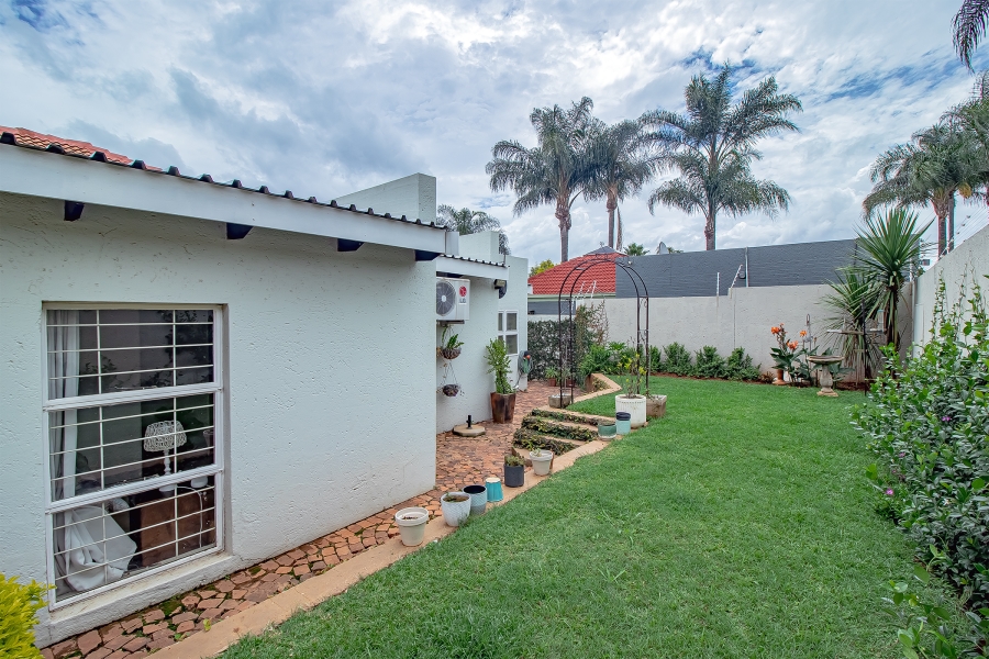 3 Bedroom Property for Sale in Faerie Glen Gauteng