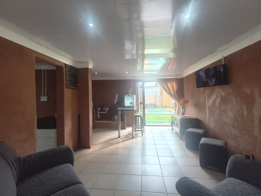 To Let 1 Bedroom Property for Rent in Sonland Park Gauteng