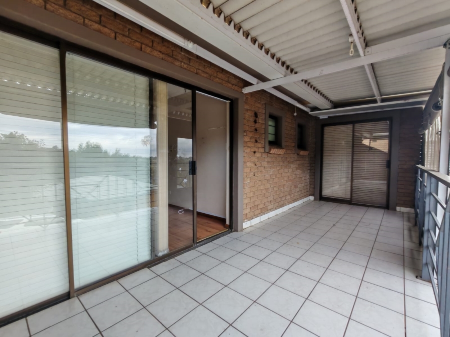 To Let 3 Bedroom Property for Rent in Three Rivers Proper Gauteng