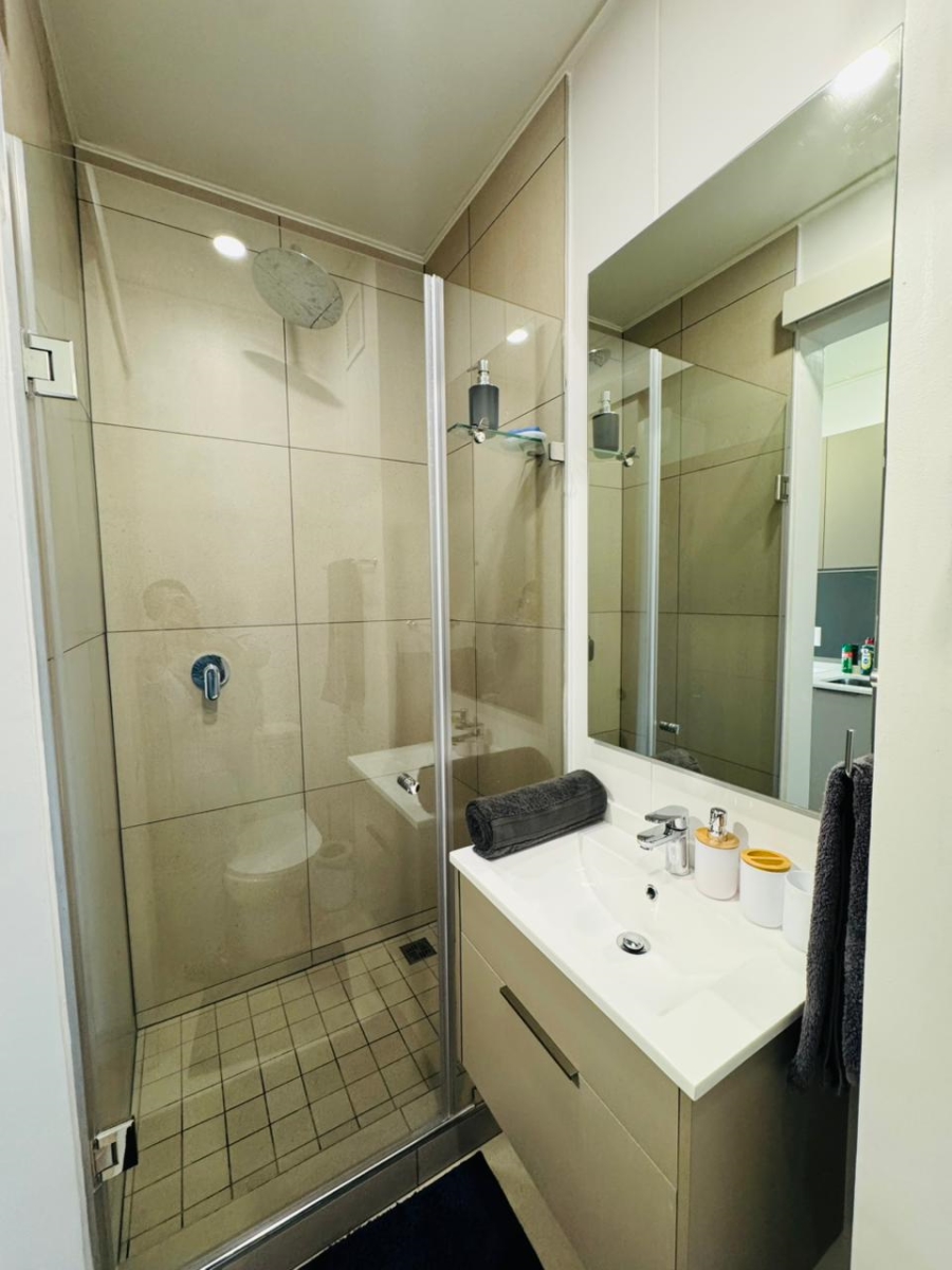 To Let 1 Bedroom Property for Rent in Rosebank Gauteng