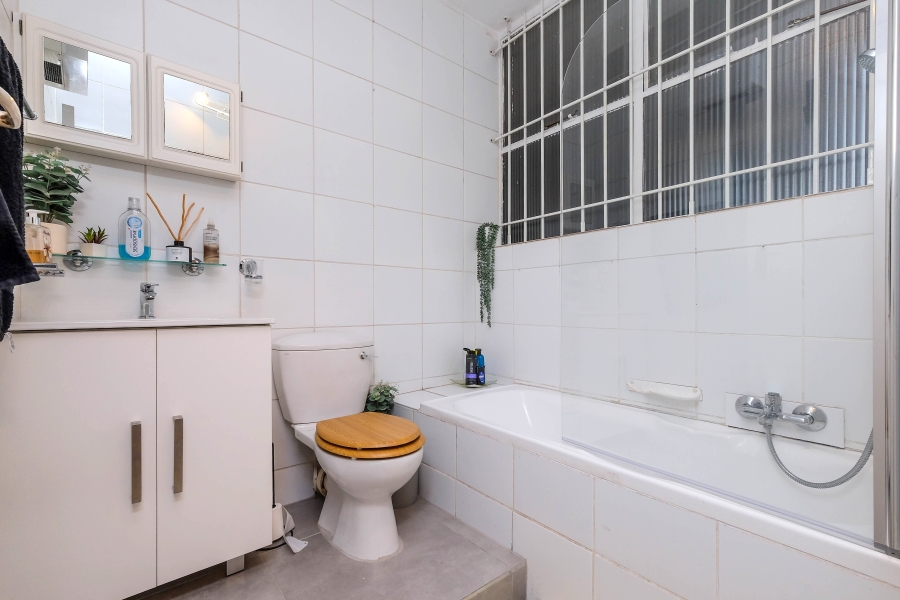 2 Bedroom Property for Sale in Dunkeld West Gauteng