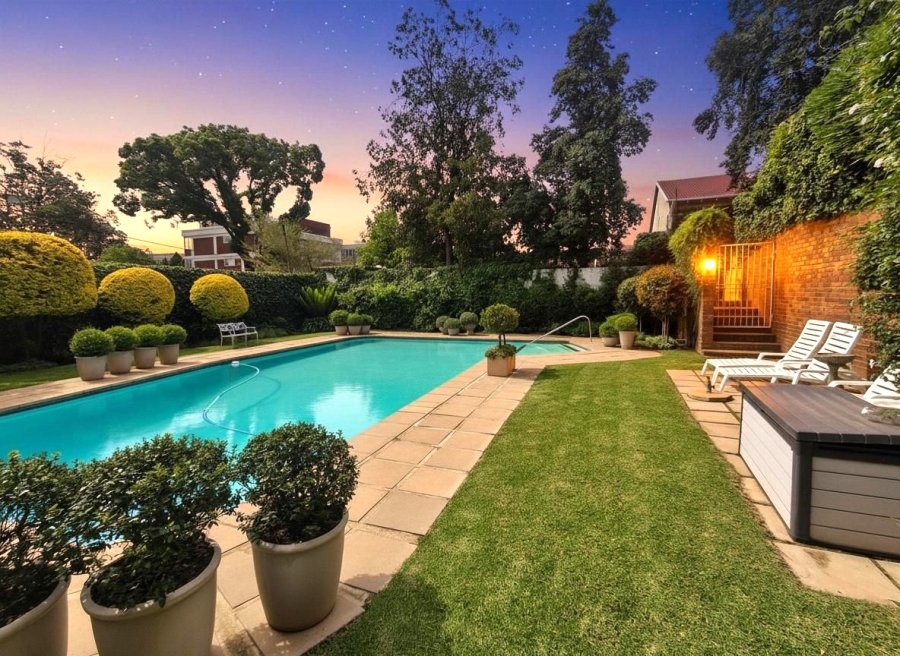 2 Bedroom Property for Sale in Dunkeld West Gauteng