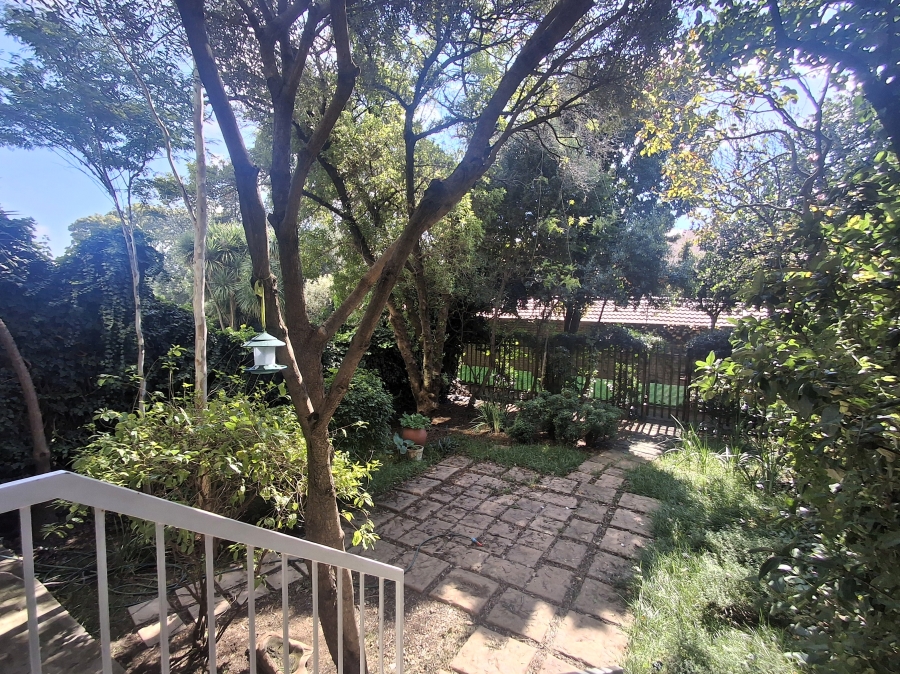 2 Bedroom Property for Sale in Dunkeld West Gauteng