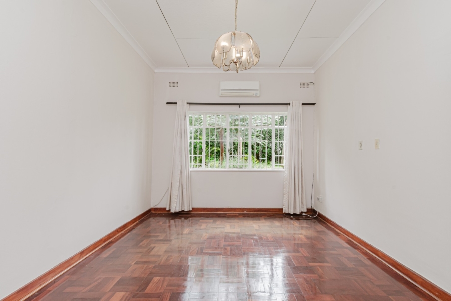 7 Bedroom Property for Sale in Greenside Gauteng