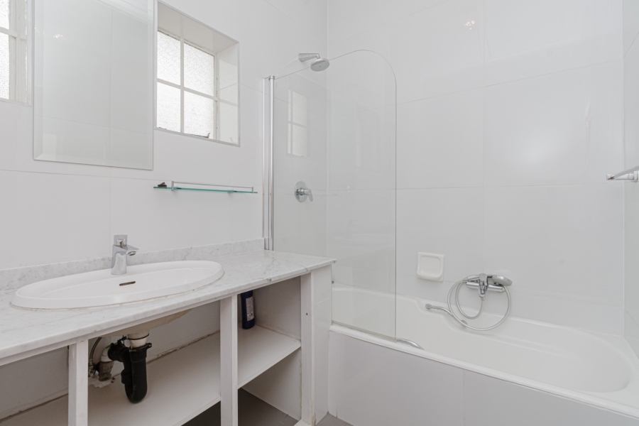 7 Bedroom Property for Sale in Greenside Gauteng