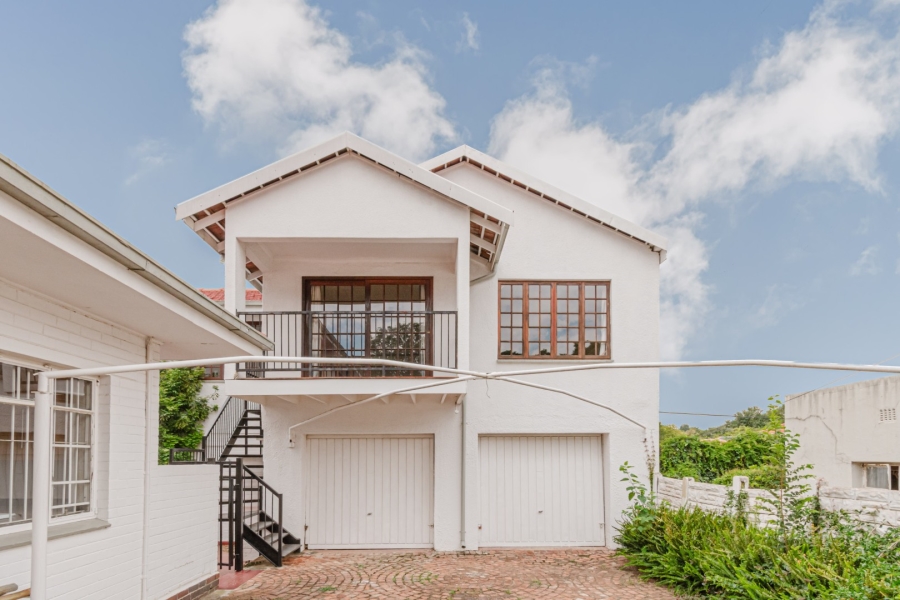 7 Bedroom Property for Sale in Greenside Gauteng