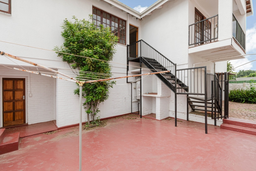 7 Bedroom Property for Sale in Greenside Gauteng