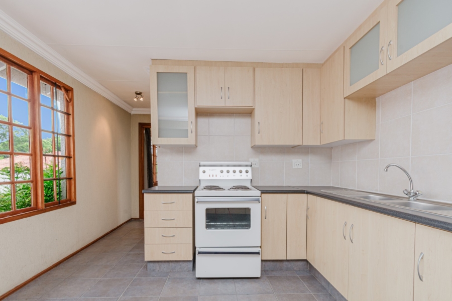 7 Bedroom Property for Sale in Greenside Gauteng