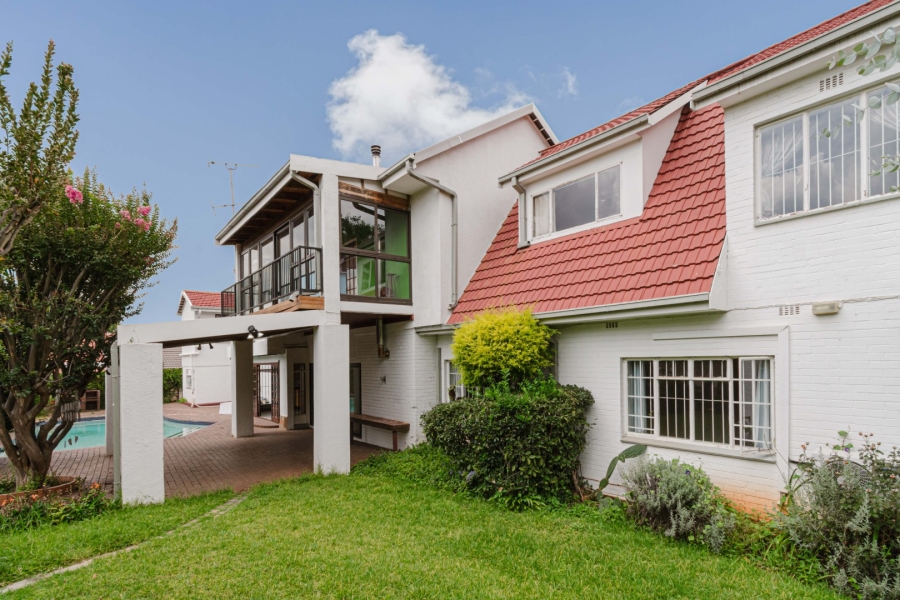 7 Bedroom Property for Sale in Greenside Gauteng