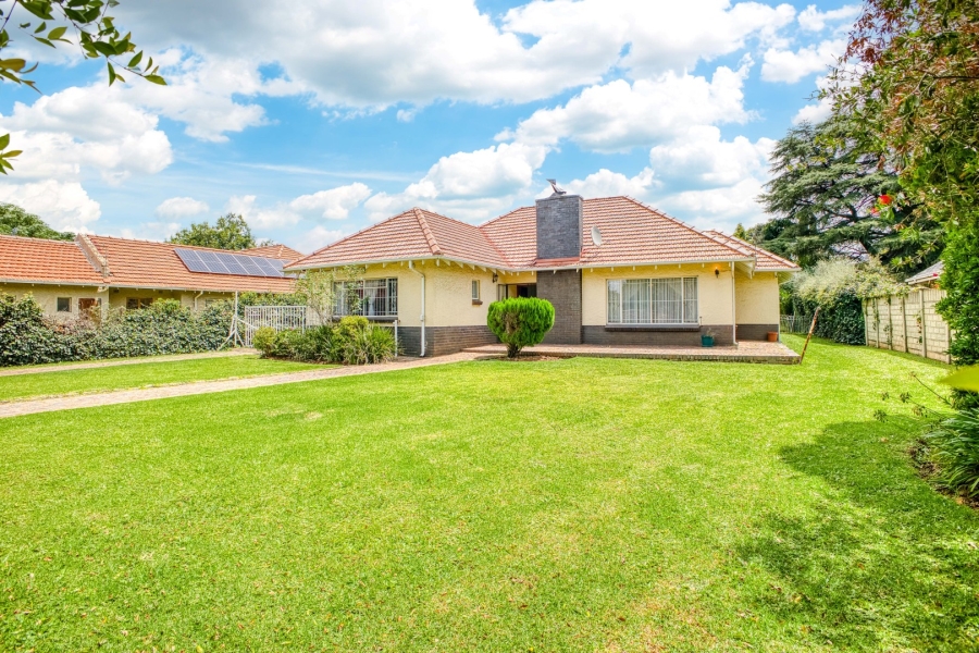 4 Bedroom Property for Sale in Linden Gauteng