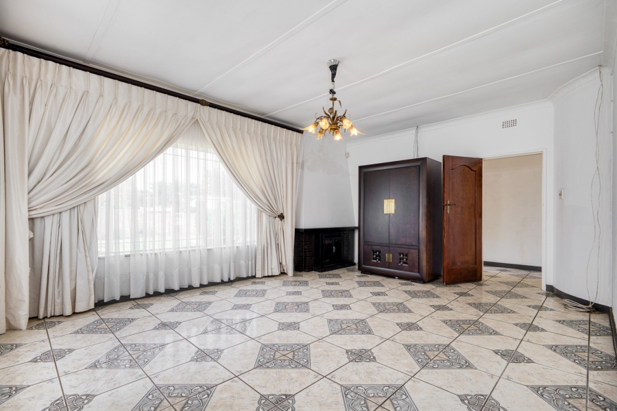 4 Bedroom Property for Sale in Linden Gauteng