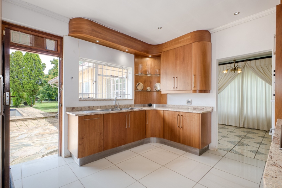 4 Bedroom Property for Sale in Linden Gauteng