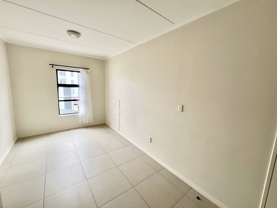 2 Bedroom Property for Sale in Erand Gardens Gauteng