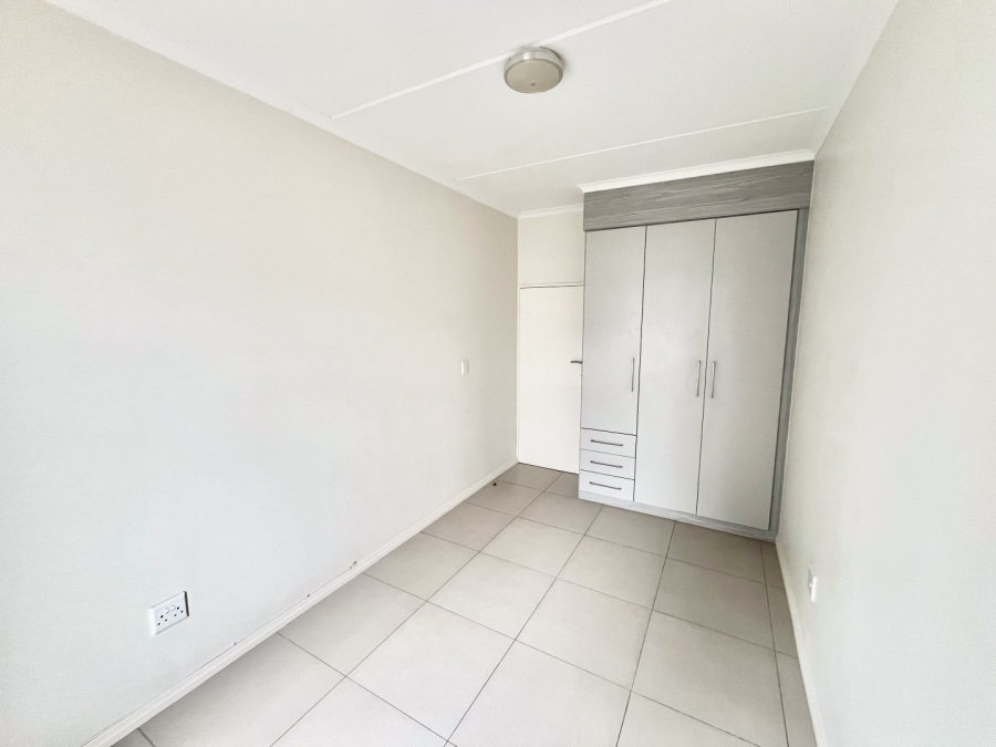 2 Bedroom Property for Sale in Erand Gardens Gauteng